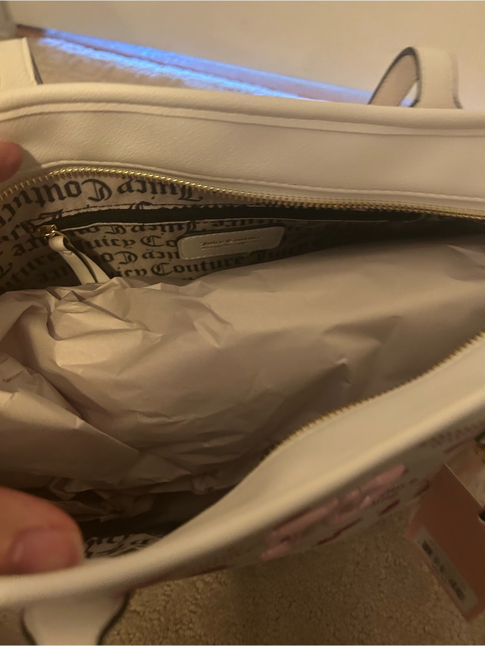 NWT white JUICY COUTURE tote bag with cherry 🍒 print. - Picture 11 of 16
